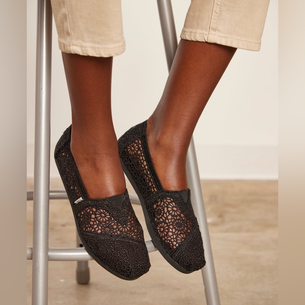 Toms crochet lace alpargata